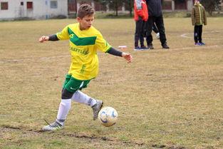 乐鱼网官网进入-中国足球:预选赛激战正酣,冲击世界杯!,中国足球赛程世界杯预选赛时间